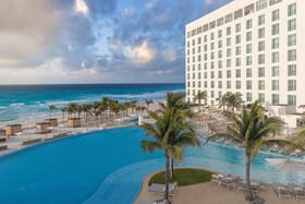 Le Blanc Spa Resort