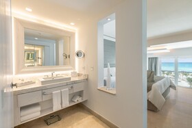 Le Blanc Spa Resort