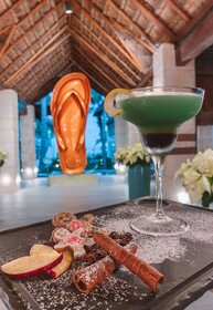 Margaritaville Island Reserve Riviera Cancún by Karisma