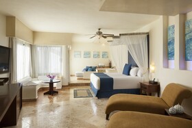 Margaritaville Island Reserve Riviera Cancún by Karisma