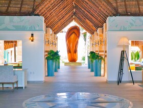 Margaritaville Island Reserve Riviera Cancún by Karisma