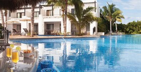 Margaritaville Island Reserve Riviera Cancún by Karisma