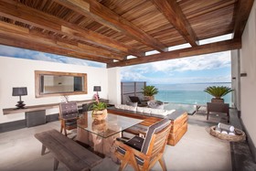 NIZUC Resort & Spa