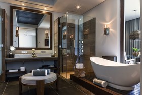 NIZUC Resort & Spa