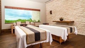 NIZUC Resort & Spa