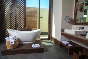 NIZUC Resort & Spa