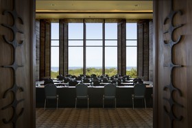 NIZUC Resort & Spa