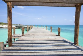 NIZUC Resort & Spa