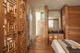 NIZUC Resort & Spa