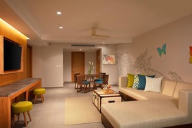 Dreams Natura Resort & Spa