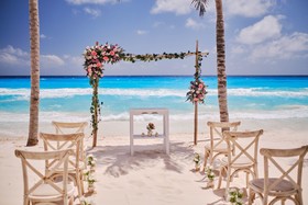 Hotel NYX Cancun