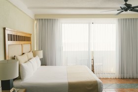 Hotel NYX Cancun