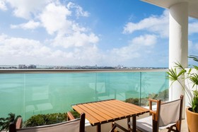 Hotel NYX Cancun