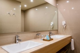 Hotel NYX Cancun