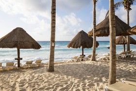 Hotel NYX Cancun