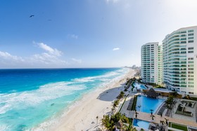 Ocean Dream Cancún by GuruHotel
