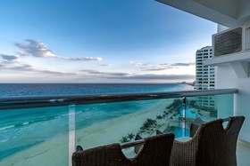 Ocean Dream Cancún by GuruHotel