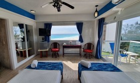 Paradise Beachfront & Nightlife Heart