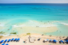 Paradise Beachfront & Nightlife Heart
