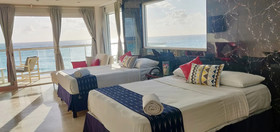 Paradise Beachfront & Nightlife Heart