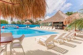 Paradise Beachfront & Nightlife Heart