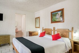 Posada Farallon Inn