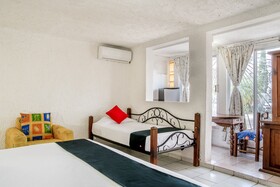 Posada Farallon Inn