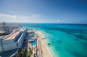 Hotel RIU Cancun