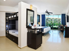 Seadust Cancún Family Resort