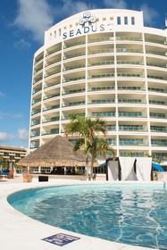 Seadust Cancún Family Resort