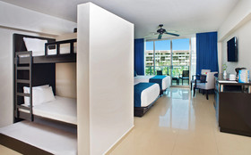 Seadust Cancún Family Resort