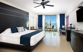 Seadust Cancún Family Resort