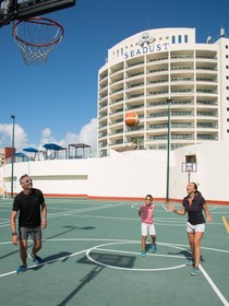 Seadust Cancún Family Resort