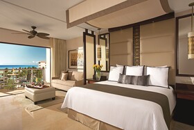Secrets Playa Mujeres Golf & Spa Resort