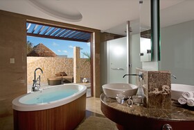 Secrets Playa Mujeres Golf & Spa Resort
