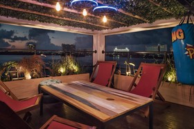Mayan Monkey Hostel & Bar