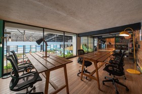 Mayan Monkey Hostel & Bar