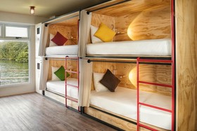 Mayan Monkey Hostel & Bar