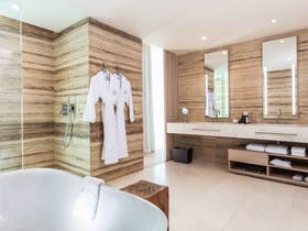 SLS Cancun