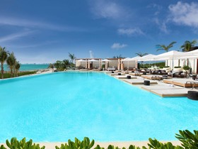 SLS Cancun
