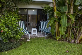 Villas de Lago by Andiani Travel