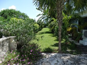 Villas de Lago by Andiani Travel