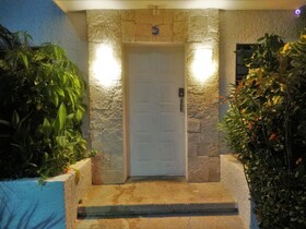 Villas de Lago by Andiani Travel