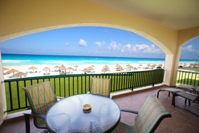 Hilton Cancun Mar Caribe All-Inclusive Resort