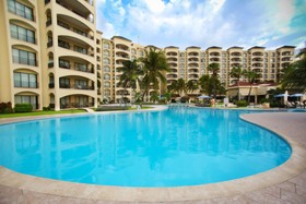 Hilton Cancun Mar Caribe All-Inclusive Resort