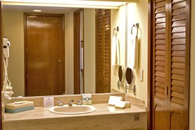 Hilton Cancun Mar Caribe All-Inclusive Resort