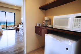 Hilton Cancun Mar Caribe All-Inclusive Resort
