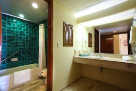 Hilton Cancun Mar Caribe All-Inclusive Resort