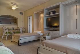 The Royal Islander - An All Suites Resort