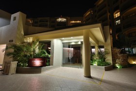 The Royal Islander - An All Suites Resort